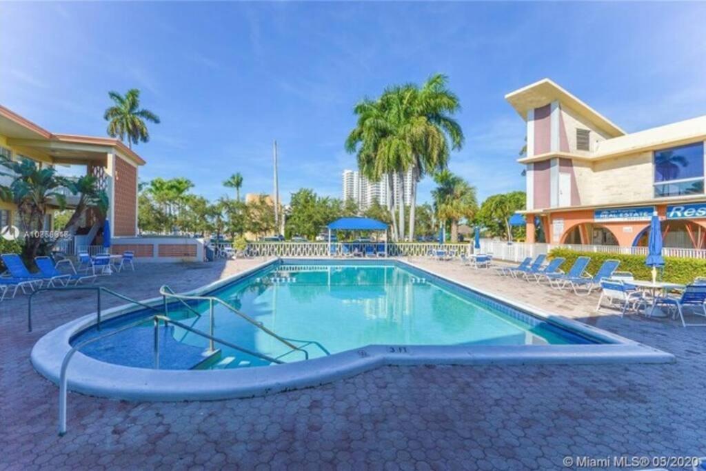 شقة شاطئ هالانديل  في Cozy Affordable Studio Close To The Beach المظهر الخارجي الصورة